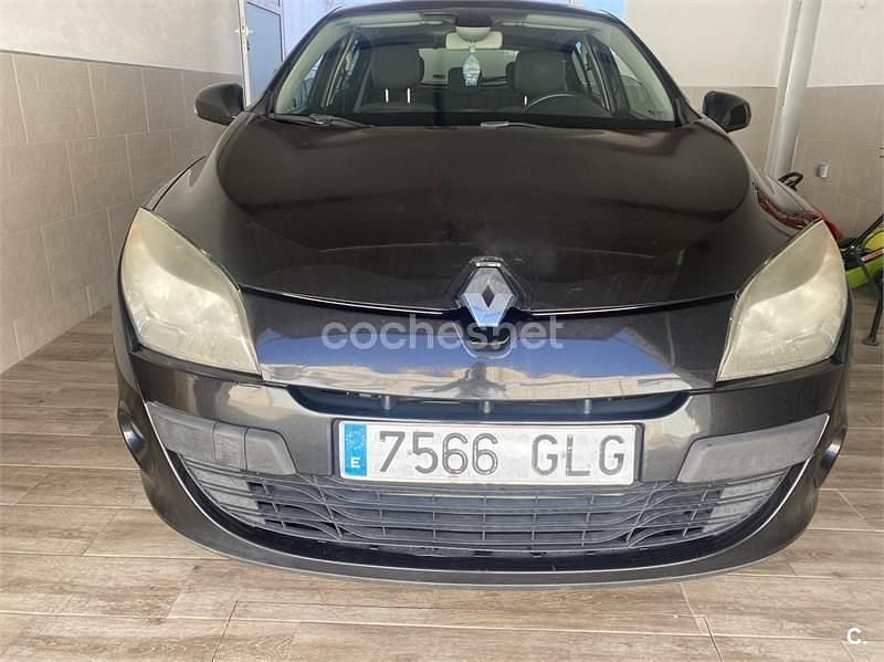 Negro Usado 2009 Renault Mégane III Dynamique Berlina | 4700 € (Buen precio) - Imagen 1/4