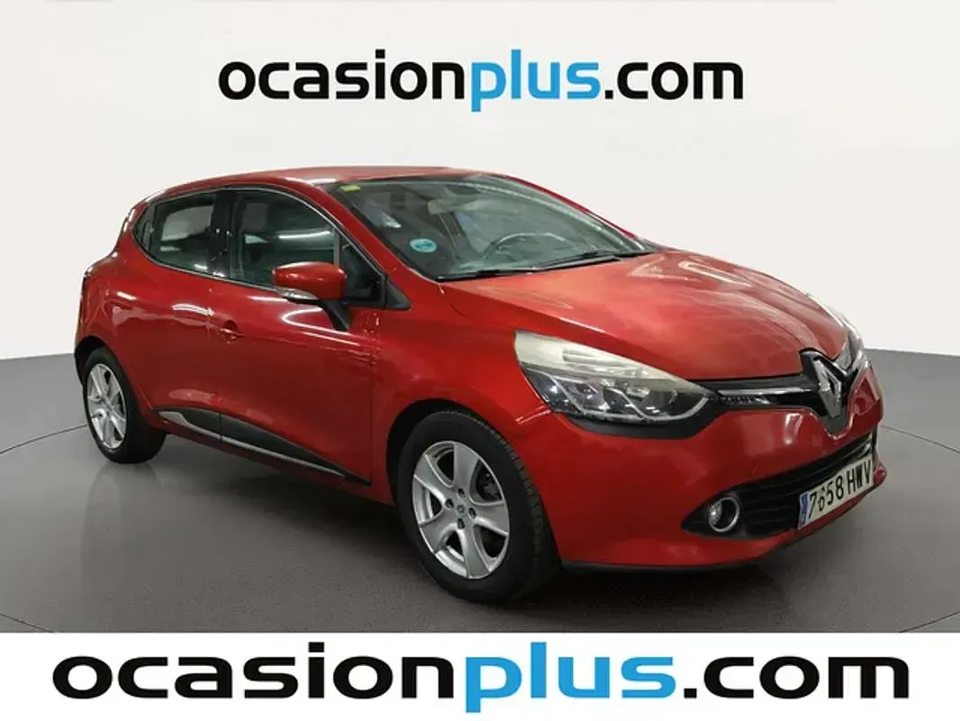 Usado Renault Clio GrandTour Dynamique 90 CV (66 kW) 2014 Rojo Familiar