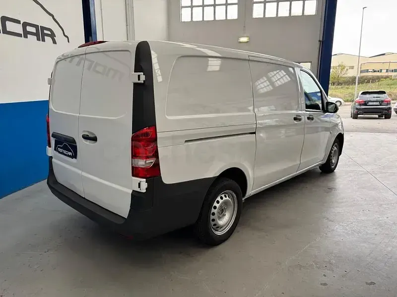 Usado Mercedes V200 Marco Polo 136 CV (100 kW) 2019 Blanco Monovolumen
