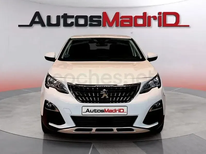Usado Peugeot 3008 Allure 130 CV (95 kW) 2019 Blanco SUV