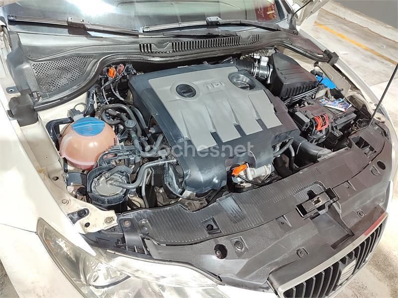 Usado Seat Ibiza Style 105 CV (77 kW) 2011 Blanco Berlina