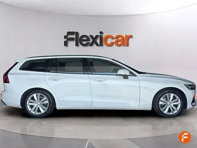 Usado Volvo V60 Kinetic 150 CV (110 kW) 2019 Blanco Familiar