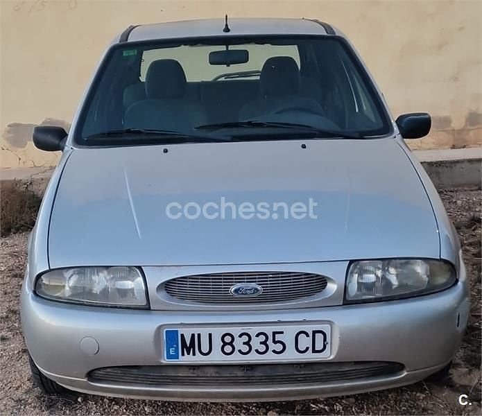 Gris / plata Usado 1999 Ford Fiesta Ambiente Berlina | 1099 € - Imagen 1/4