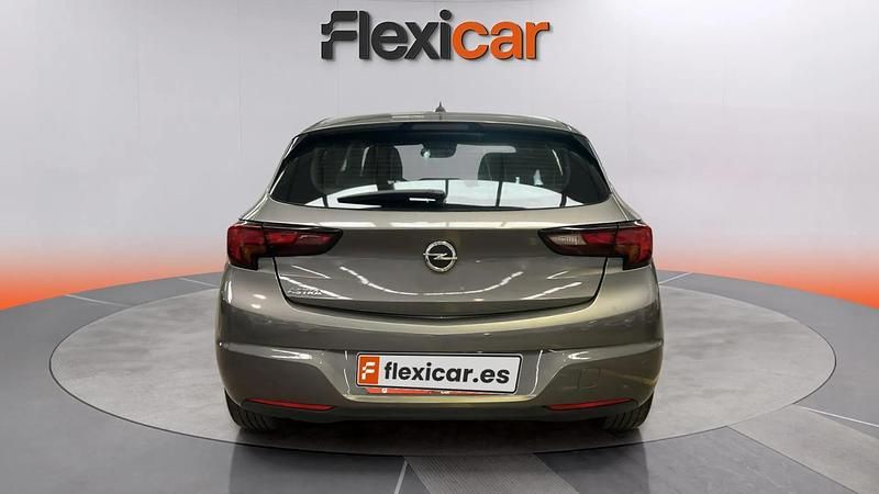 Usado Opel Astra Business Elegance 131 CV (96 kW) 2020 Gris Familiar