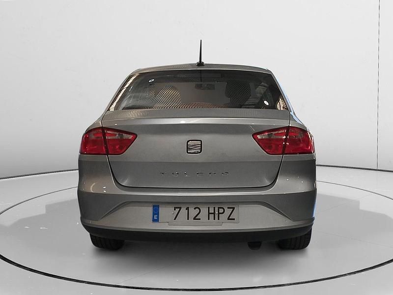 Usado Seat Toledo Style 116 CV (85 kW) 2013 Gris Berlina