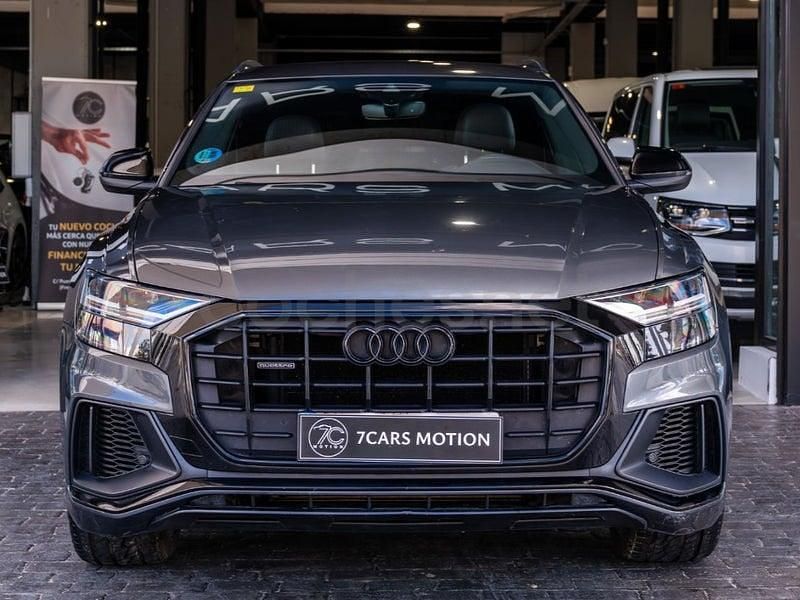 Usado Audi Q8 S-Line 231 CV (169 kW) 2020 Gris / plata SUV