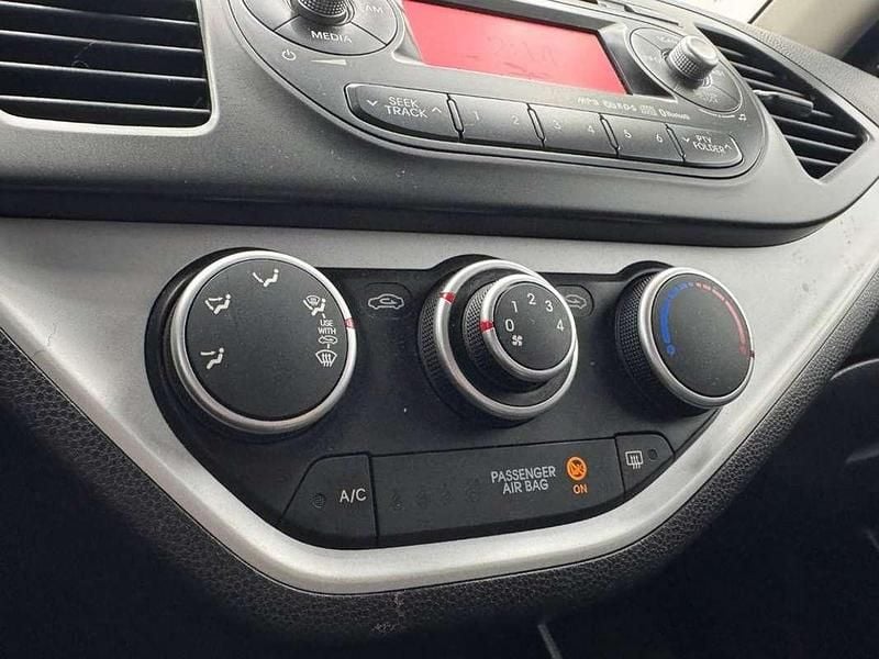 Usado Kia Picanto 69 CV (50 kW) 2015 Negro Utilitario