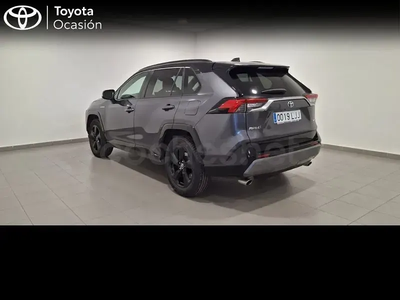 Usado Toyota RAV4 Hybrid 218 CV (160 kW) 2020 Gris / plata SUV