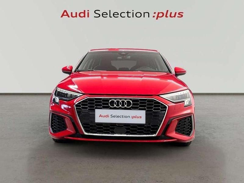 Usado Audi A3 Sportback S-Line 116 CV (85 kW) 2023 Rojo Utilitario