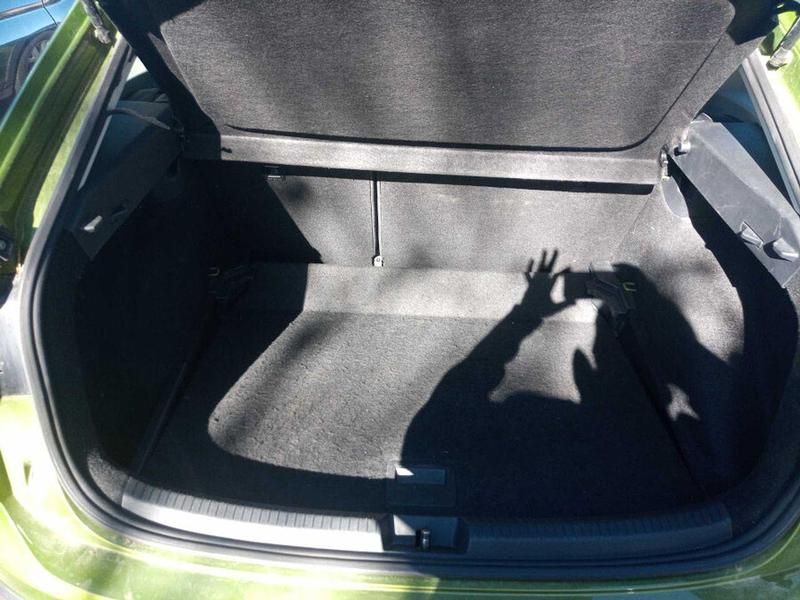 Usado VW Taigo Life 110 CV (80 kW) 2023 Verde SUV