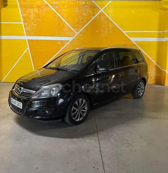 Usado Opel Zafira 110 HP (80 kW) 2010 Preto Monovolume