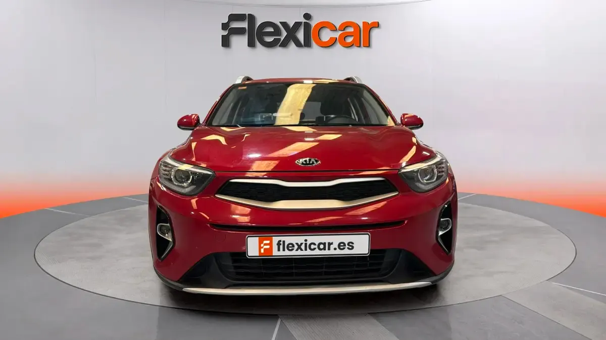 Usado Kia Stonic 84 CV (61 kW) 2021 Rojo SUV