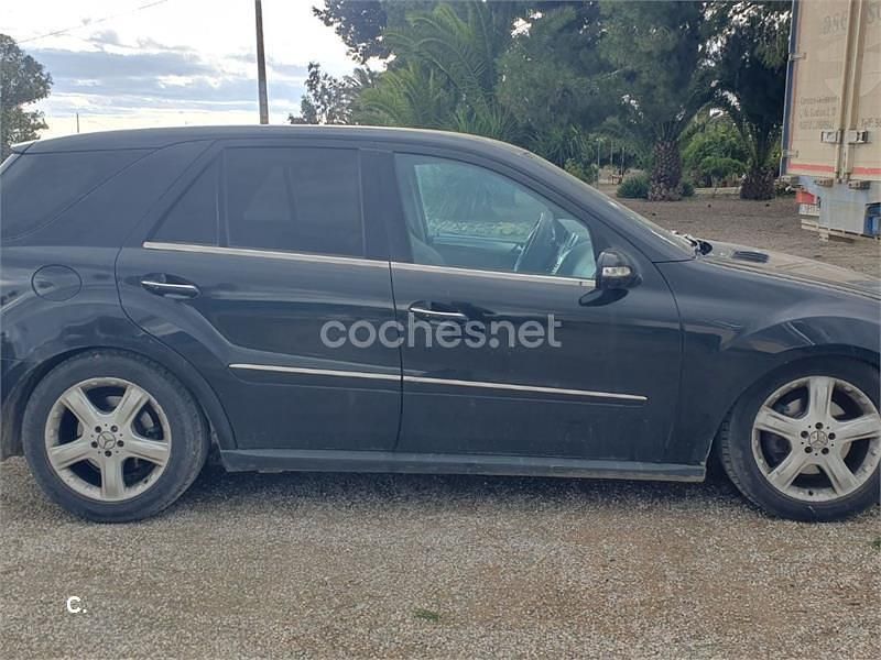 Usado Mercedes ML320 224 CV (164 kW) 2007 Negro SUV