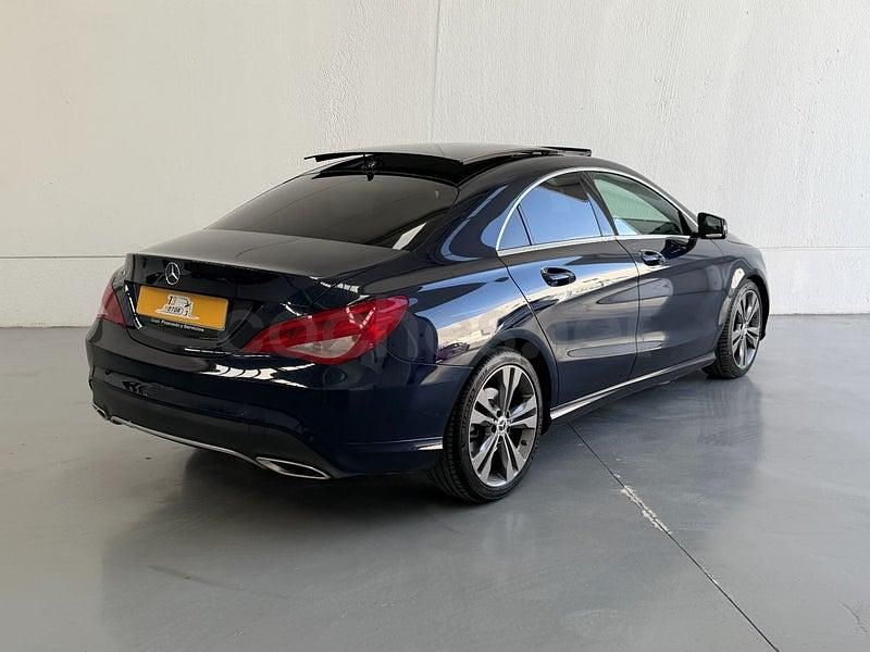Usado Mercedes CLA200 136 CV (100 kW) 2018 Azul Berlina