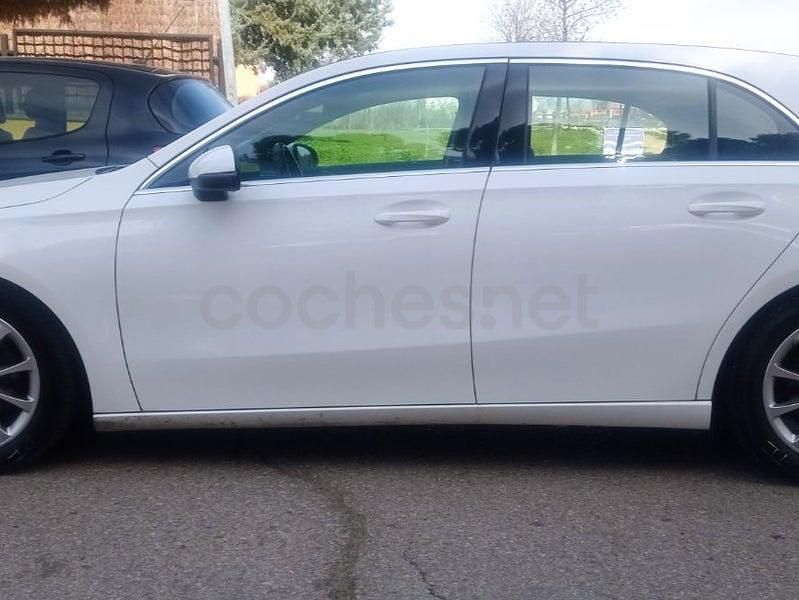 Usado Mercedes A180 116 CV (85 kW) 2020 Blanco Berlina