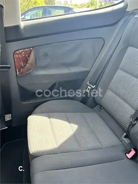 Usado VW Golf VI 105 CV (77 kW) 2008 Rojo Utilitario