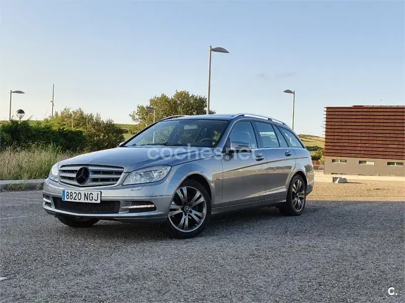 Usado Mercedes C250 Avantgarde 204 CV (150 kW) 2011 Gris / plata Familiar