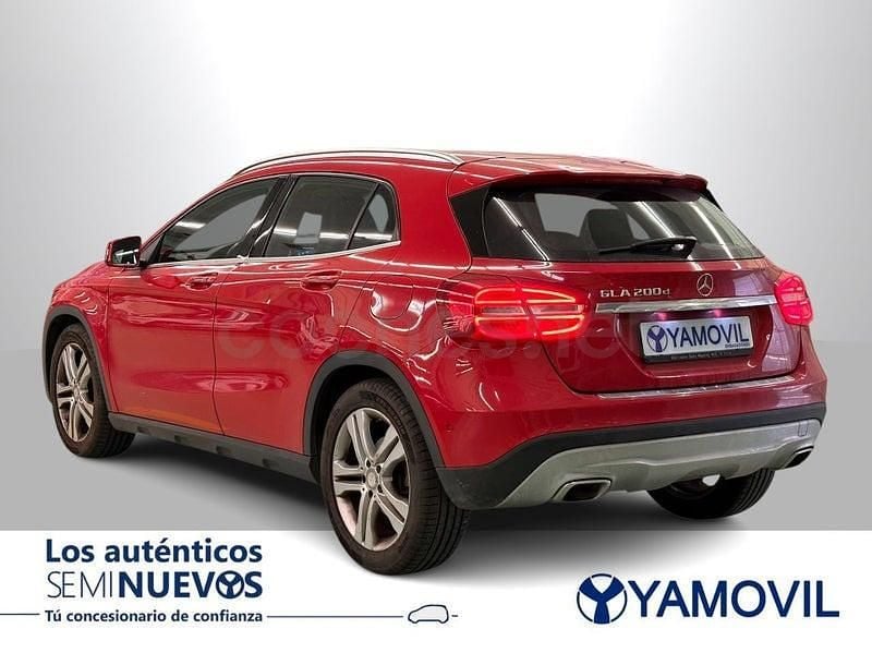 Usado Mercedes GLA200 Urban 136 CV (100 kW) 2015 Rojo SUV