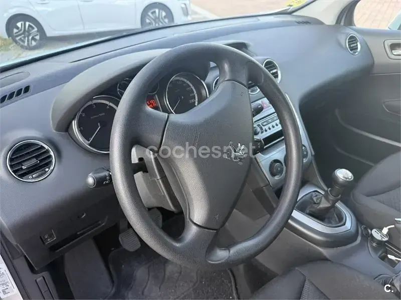 Usado Peugeot 308 Business-Line 90 CV (66 kW) 2010 Gris / plata Berlina
