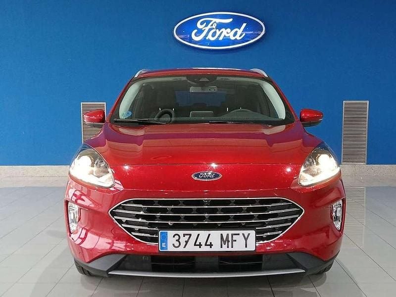 Usado Ford Kuga Titanium 190 HP (139 kW) 2023 Vermelho SUV
