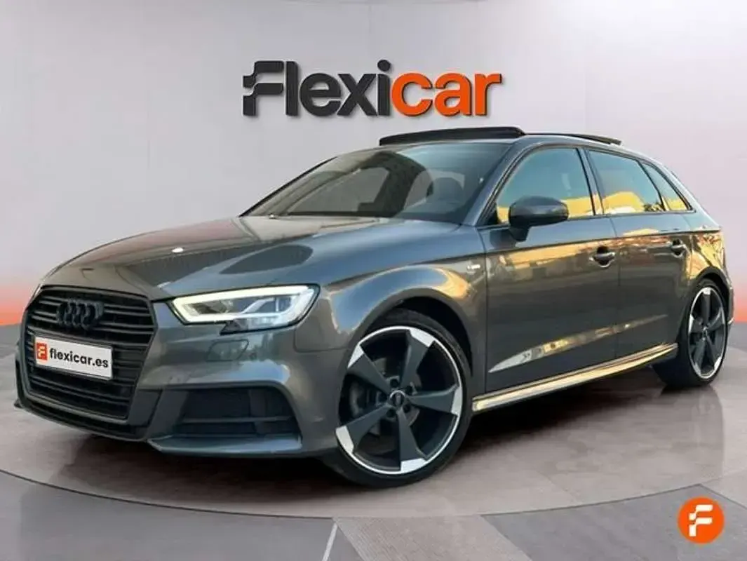 Usado Audi A3 Sportback 150 CV (110 kW) 2018 Gris Utilitario