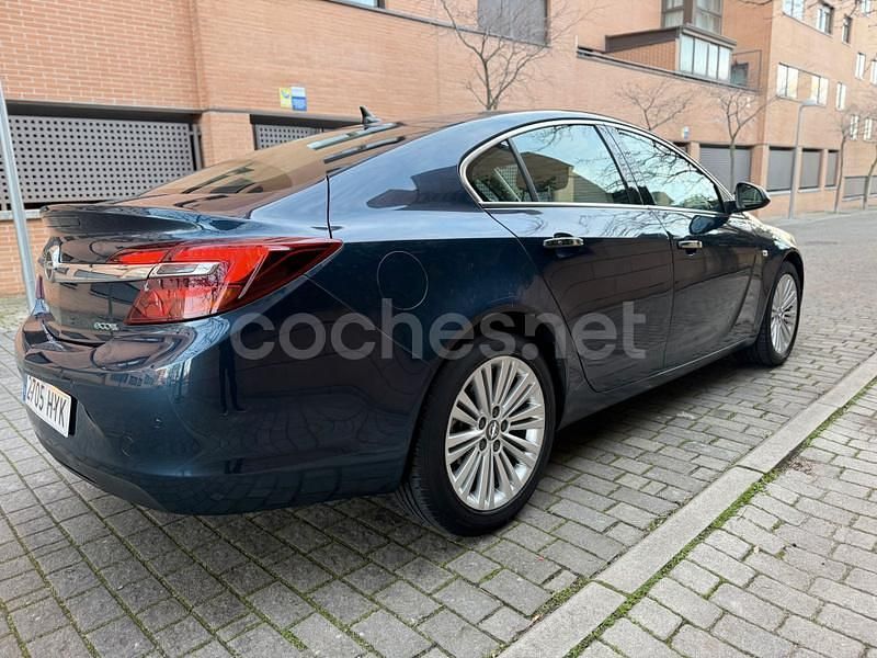 Usado Opel Insignia Excellence 140 CV (102 kW) 2014 Azul Berlina