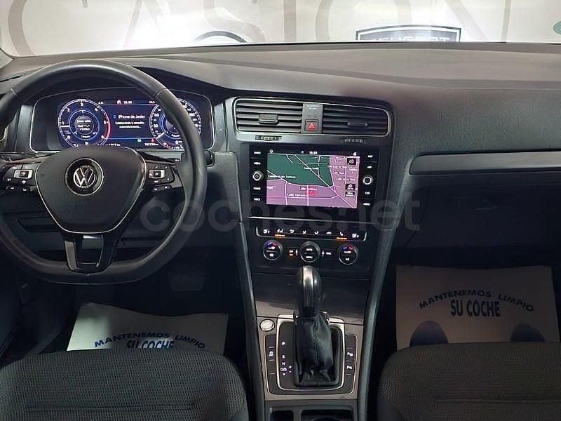 Usado VW Golf VII Advance 150 HP (110 kW) 2019 Preto Sedan