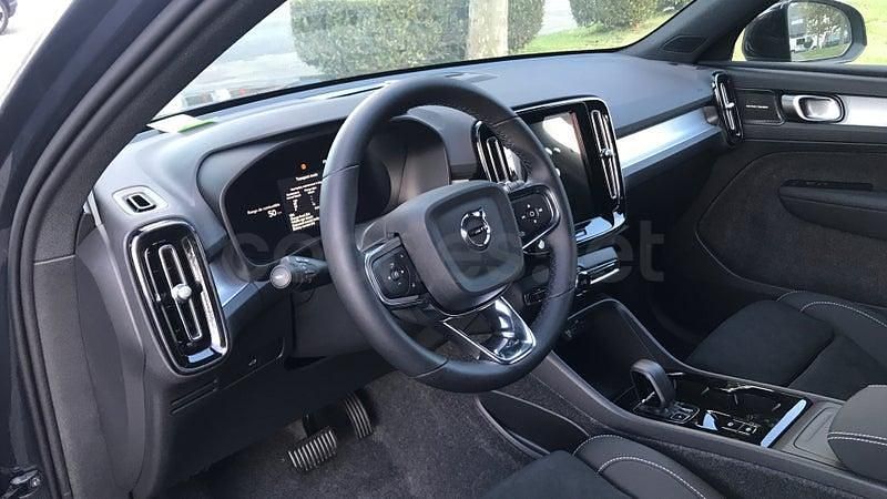 Nuevo Volvo XC40 Plus 163 CV (119 kW) 2025 Azul SUV