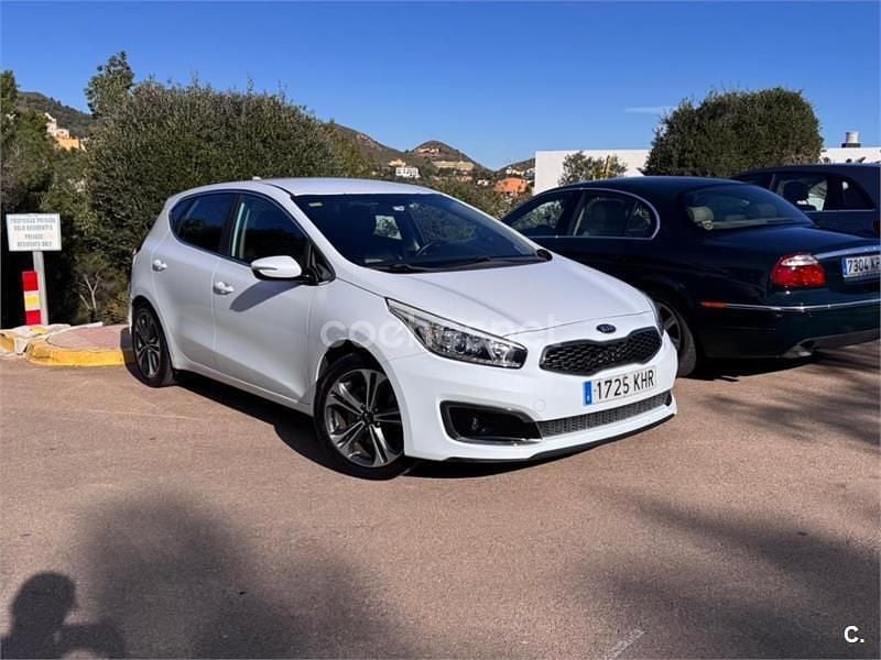 Usado Kia Ceed GT 136 CV (100 kW) 2018 Blanco Berlina