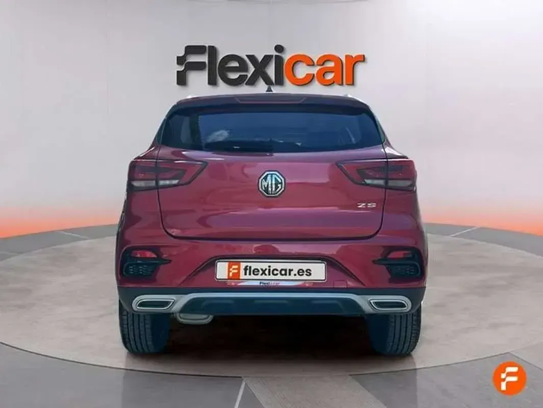 Usado MG ZS Luxury 111 CV (81 kW) 2023 Rojo SUV