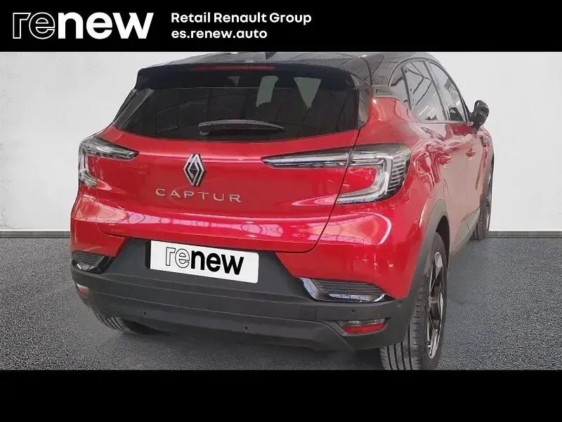 Usado Renault Captur Techno 90 CV (66 kW) 2024 Rojo SUV