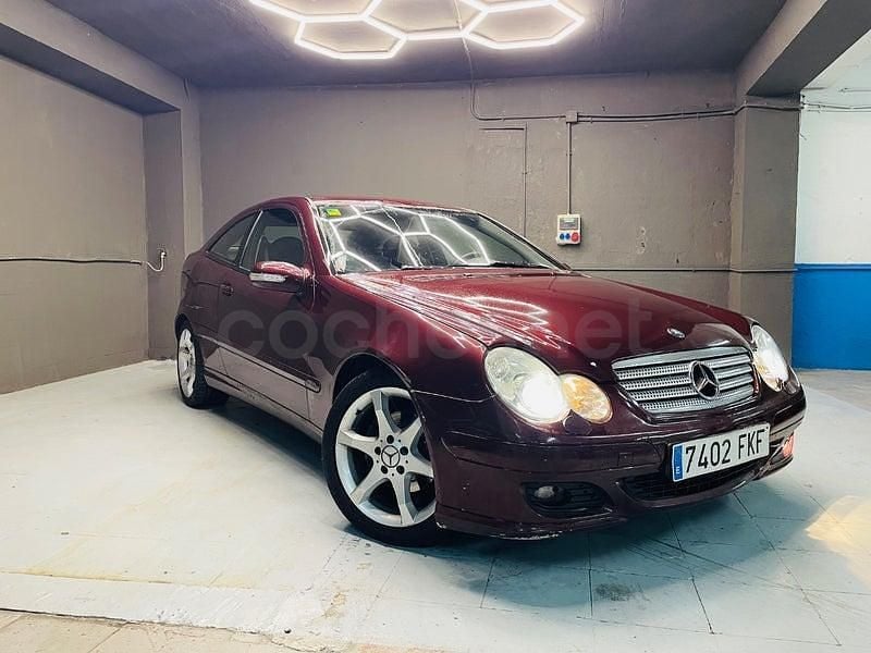 Usado Mercedes C200 Sport Edition 122 CV (89 kW) 2007 Granate Berlina