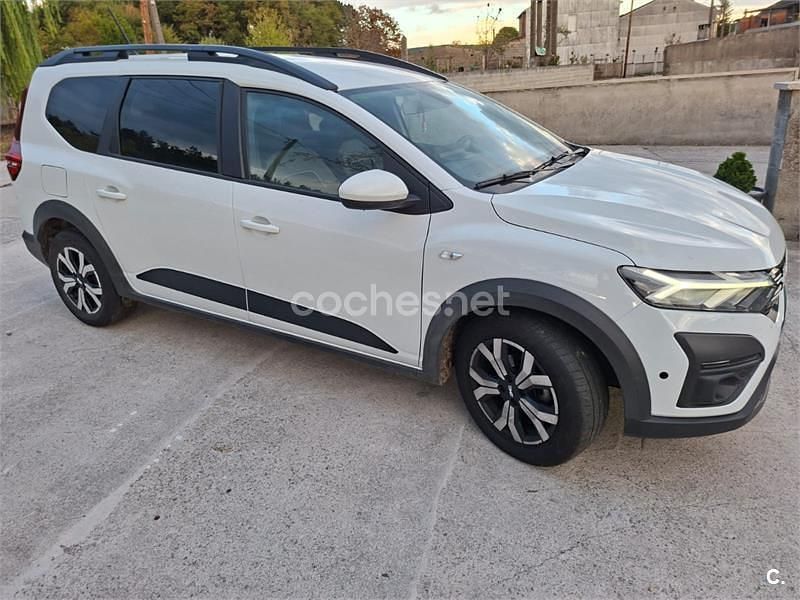 Usado Dacia Jogger Expression 100 CV (73 kW) 2023 Blanco Monovolumen