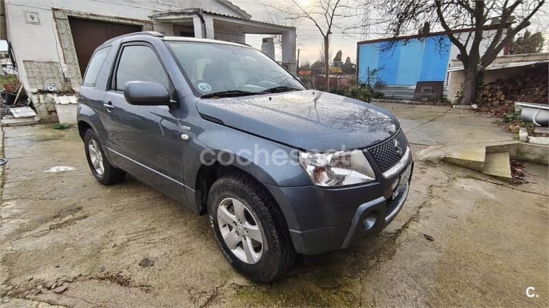 Gris / plata Usado 2007 Suzuki Grand Vitara SUV | 6500 € (Precio justo) - Imagen 1/4