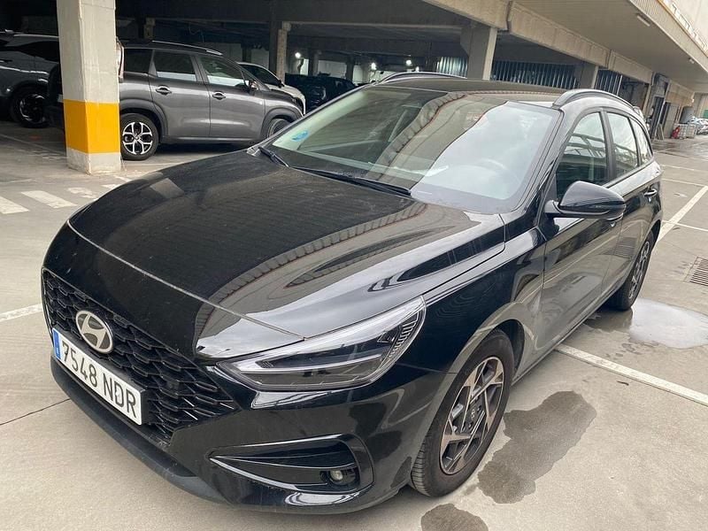Negro Usado 2025 Hyundai i30 Familiar | 22.890 € (Un poco caro) - Imagen 1/4