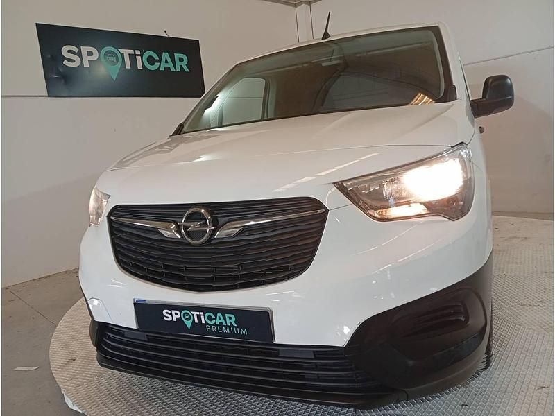 Usado Opel Combo Business Edition 102 CV (75 kW) 2022 Blanco Monovolumen