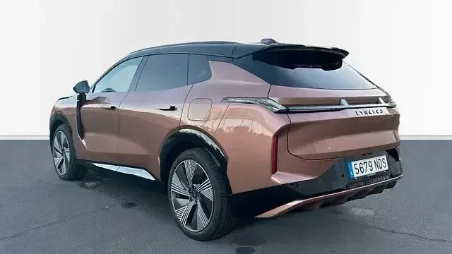 Usado Lynk & Co 08 350 CV (257 kW) 2025 Marrón SUV