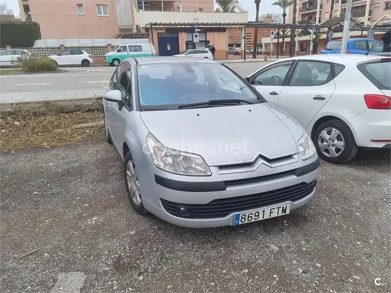 Usado Citroën C4 90 CV (66 kW) 2007 Gris / plata Berlina