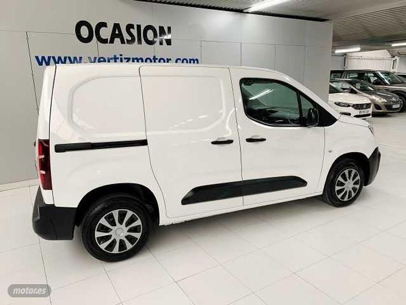 Usado Citroën Berlingo Live 100 CV (73 kW) 2020 Blanco Monovolumen