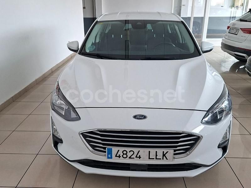 Usado Ford Focus Trend 120 CV (88 kW) 2020 Blanco Berlina