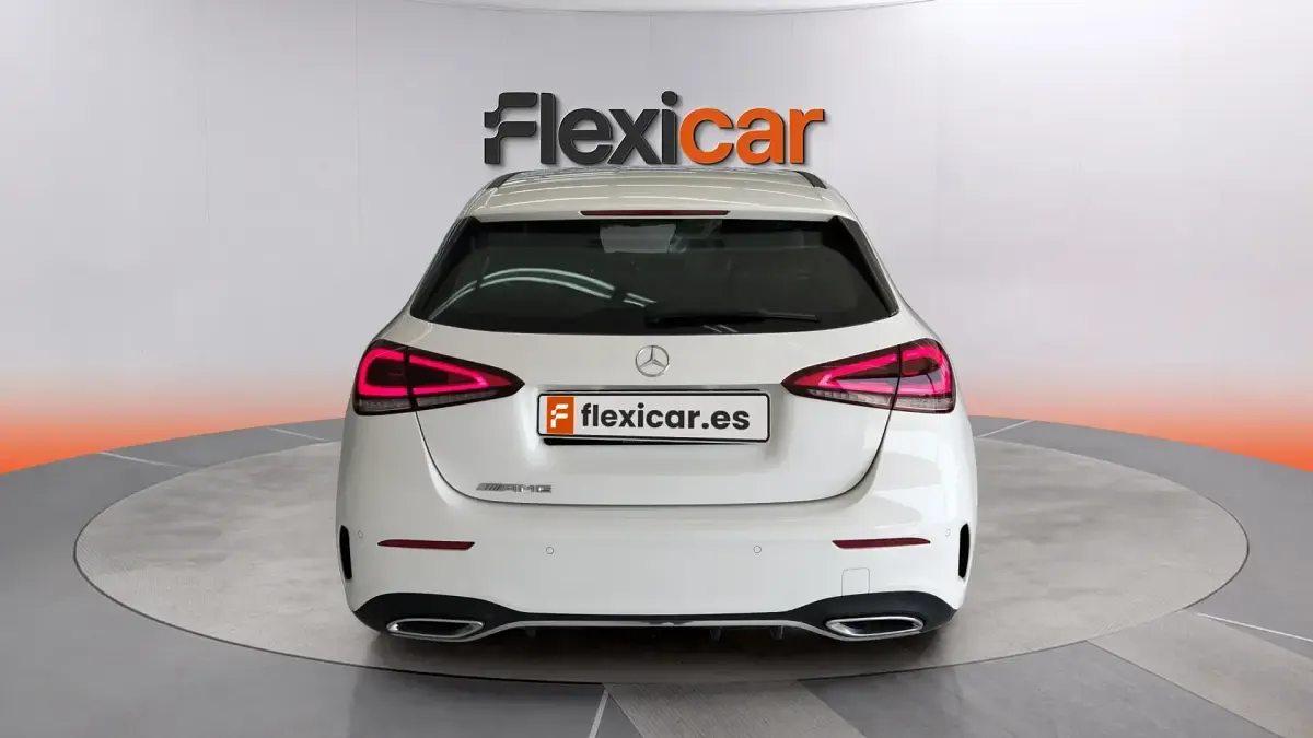 Usado Mercedes A180 136 CV (100 kW) 2019 Blanco Berlina