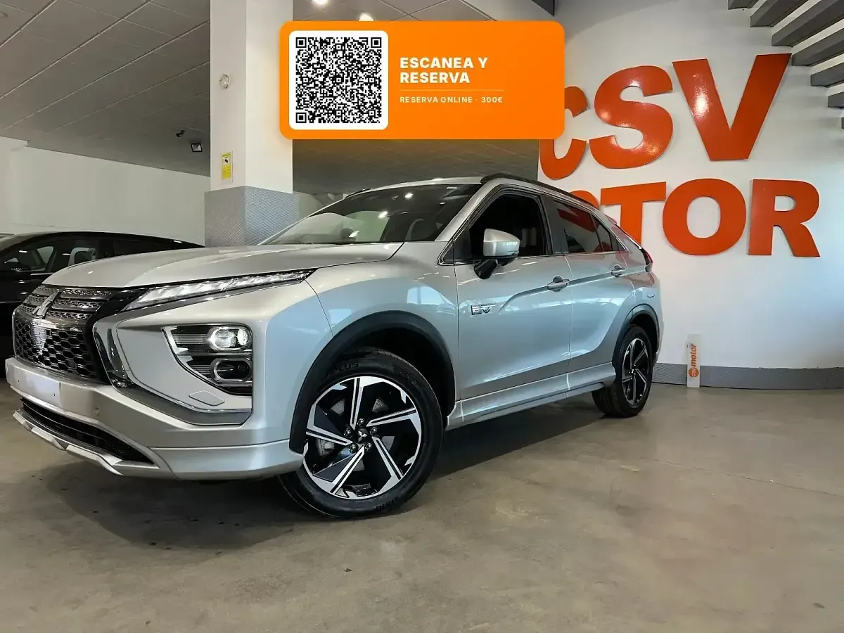 Usado Mitsubishi Eclipse Cross 188 CV (138 kW) 2023 Gris / plata SUV