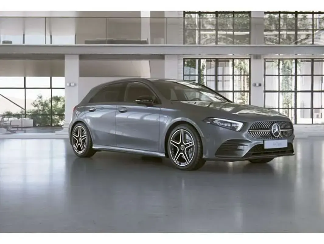 Usado Mercedes A250 218 CV (160 kW) 2020 Gris Berlina