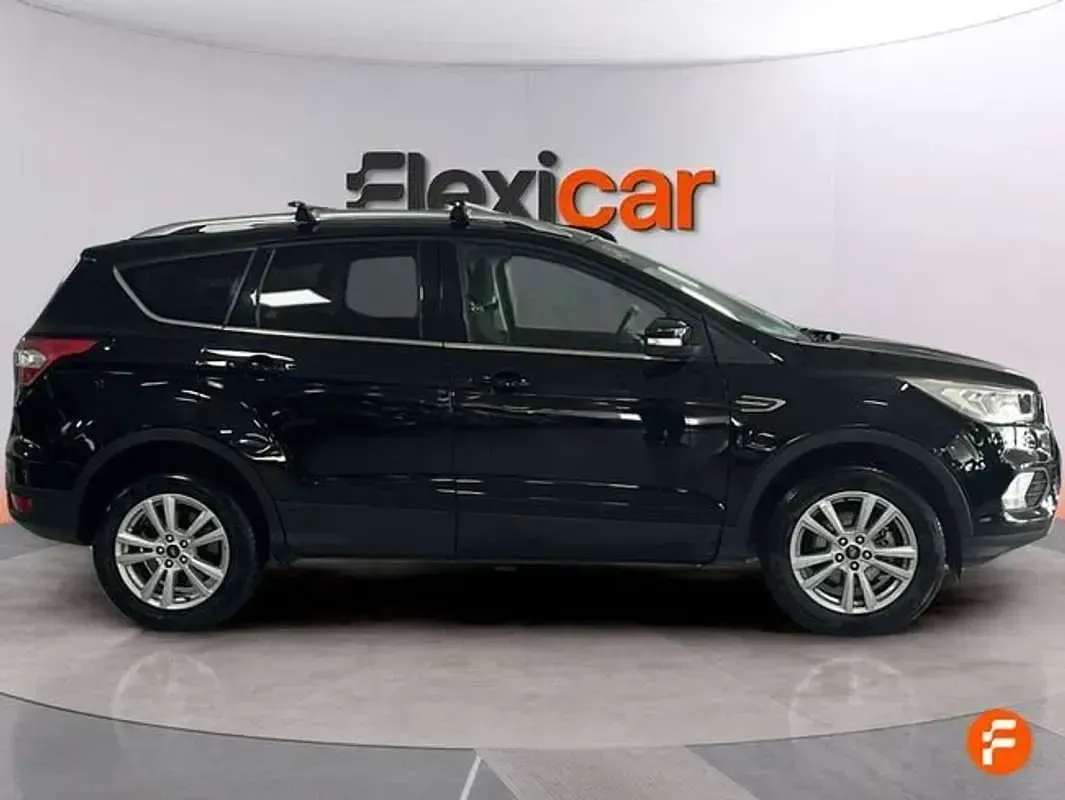 Usado Ford Kuga ST-Line 150 CV (110 kW) 2019 Negro SUV