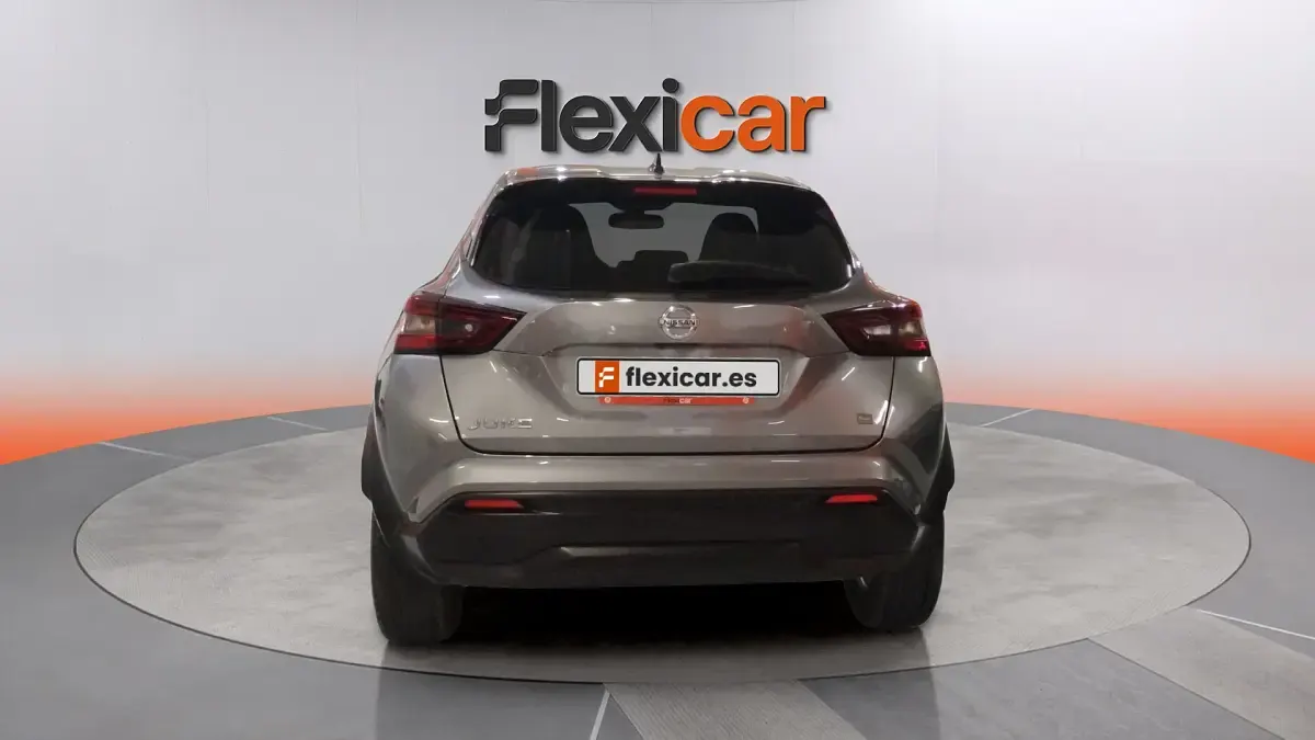 Usado Nissan Juke N-Connecta 114 CV (83 kW) 2022 Gris SUV