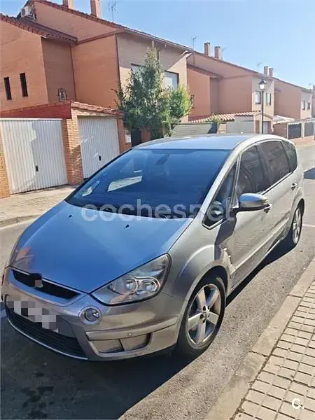 Usado Ford S-MAX Trend 125 CV (91 kW) 2008 Gris / plata Monovolumen