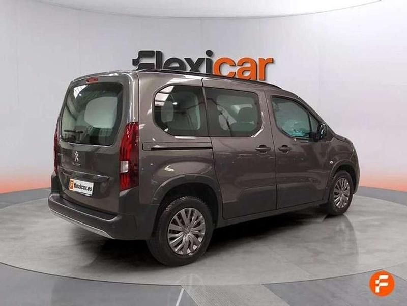 Usado Peugeot Rifter GT 131 CV (96 kW) 2023 Gris Monovolumen