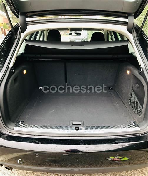 Usado Audi A4 143 CV (105 kW) 2011 Negro Familiar