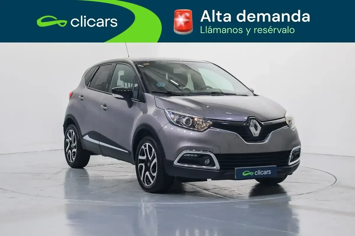 Usado Renault Captur Zen 110 CV (80 kW) 2017 Gris / plata SUV