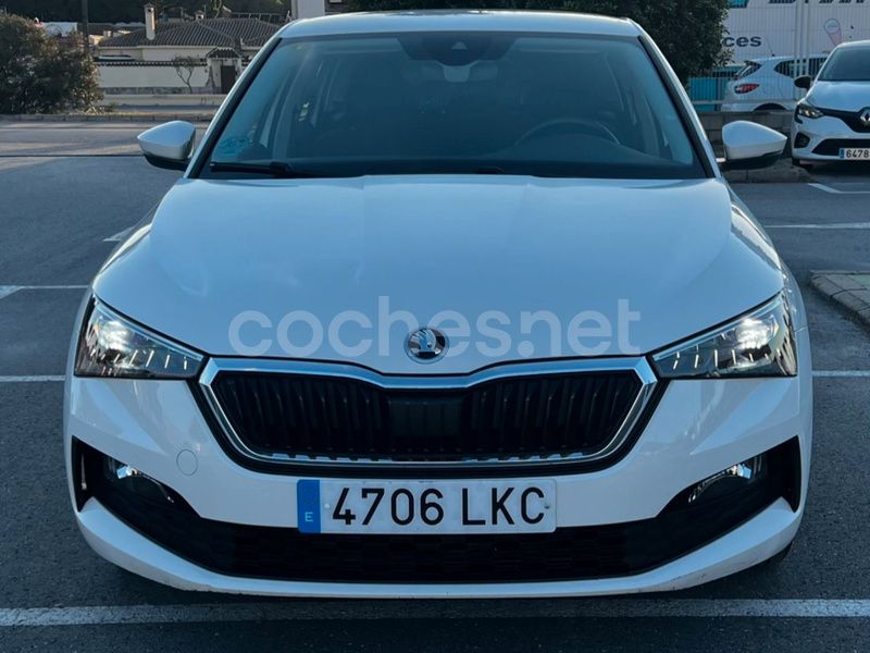 Usado Skoda Scala Ambition 116 CV (85 kW) 2020 Blanco Utilitario